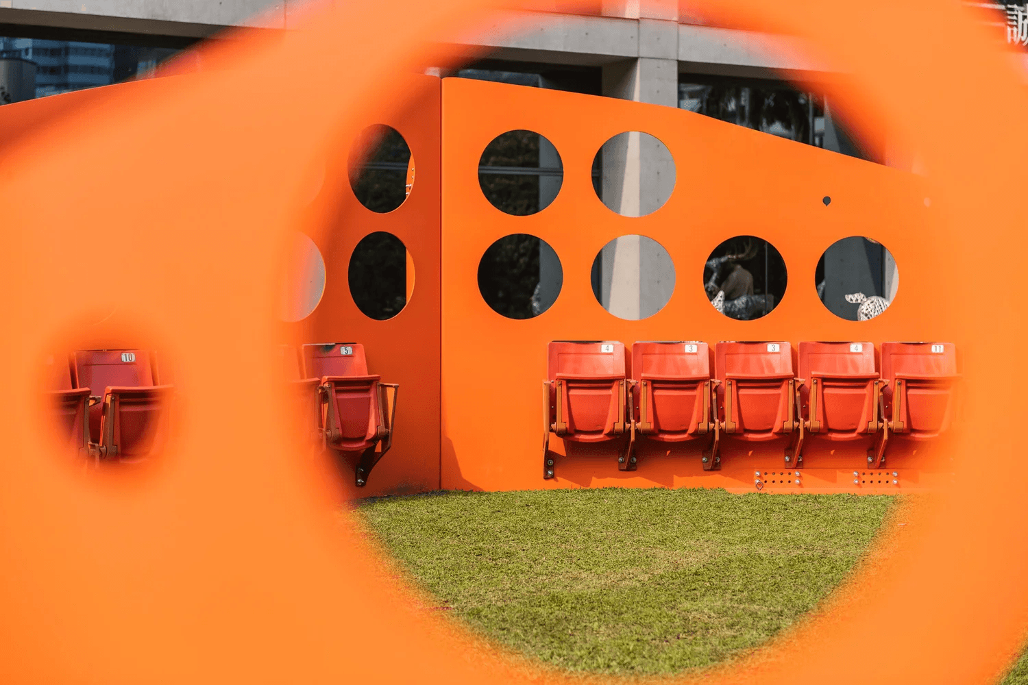 李承亮_巨人的很多椅子05