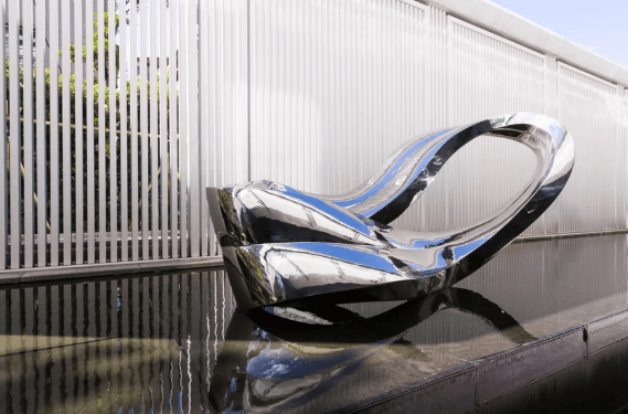 三輝白宮／水池作品-無限