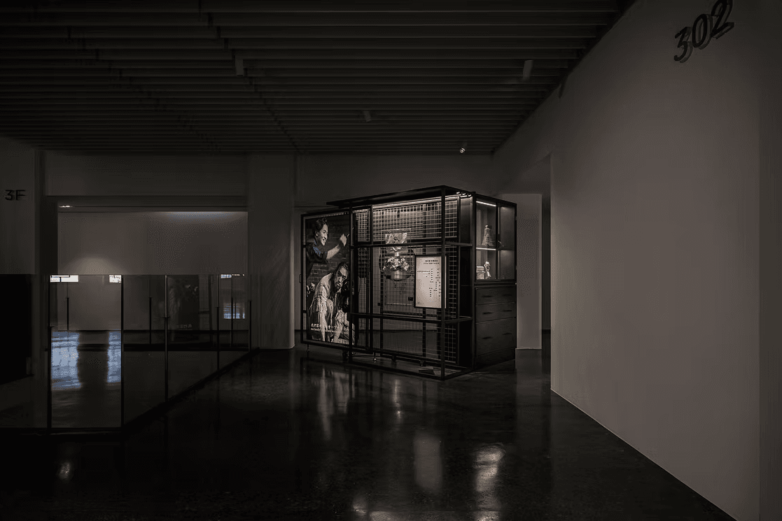 倒數第二個箱子