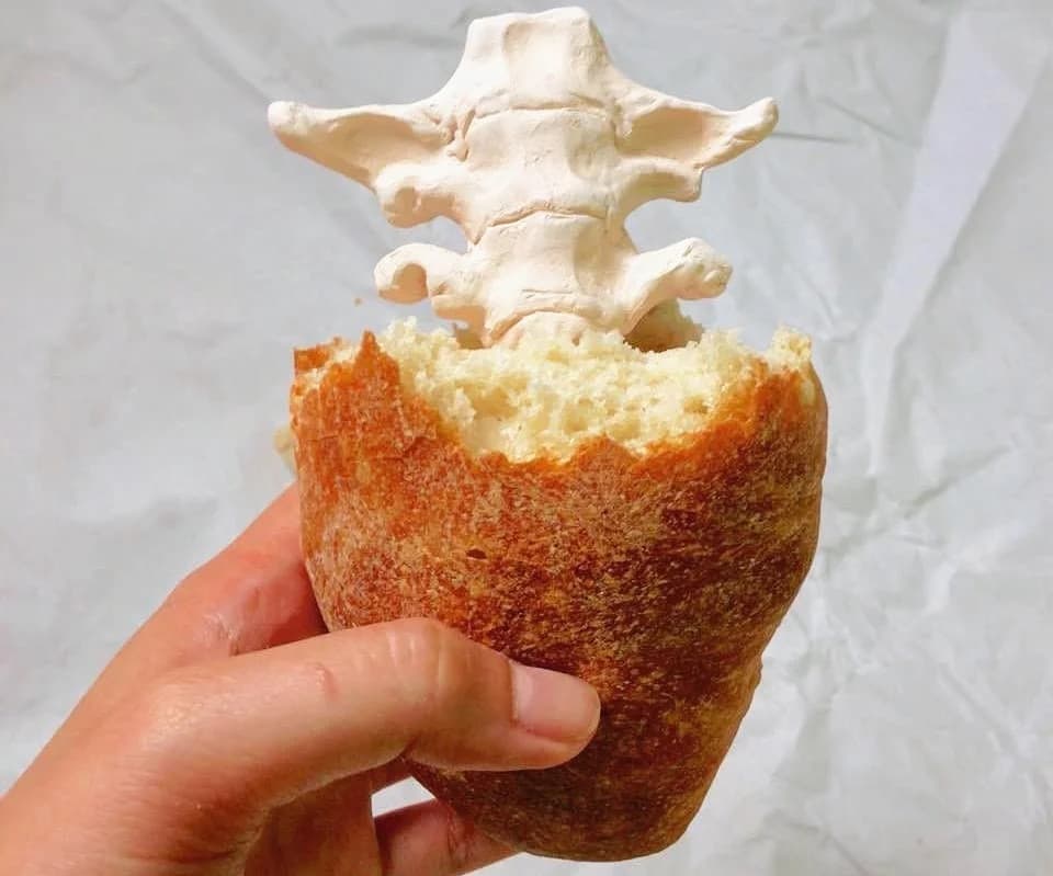 有骨有幹，我們都是了不起的麵包