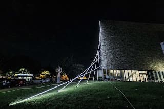 非歐幾何延伸公設