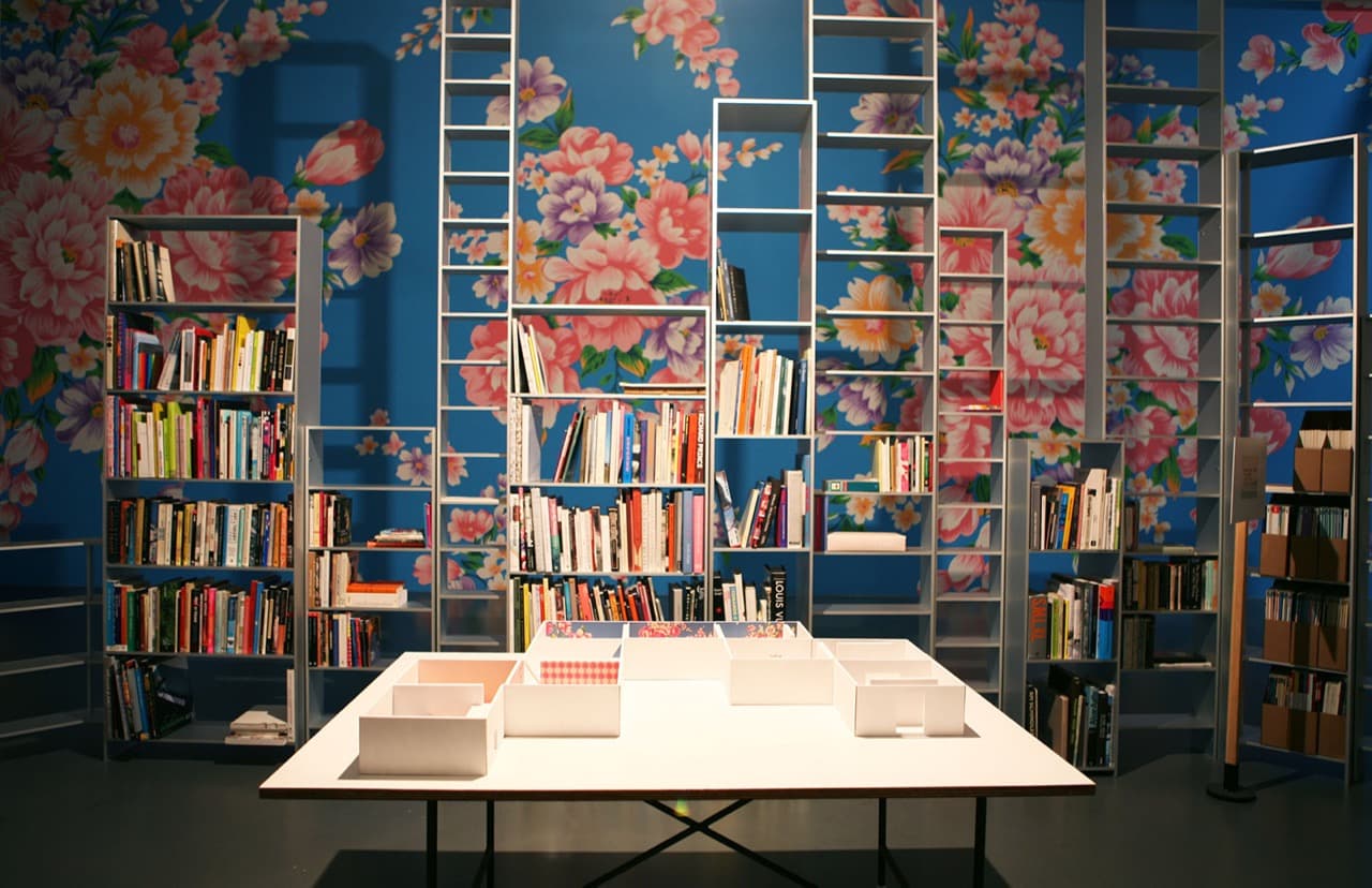 摩天大樓圖書館 (犬吠工作室)