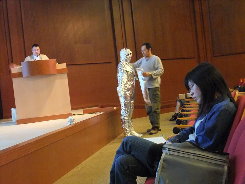 YCI-TWT-04宇中怡-事件中的事件：錫箔人-04