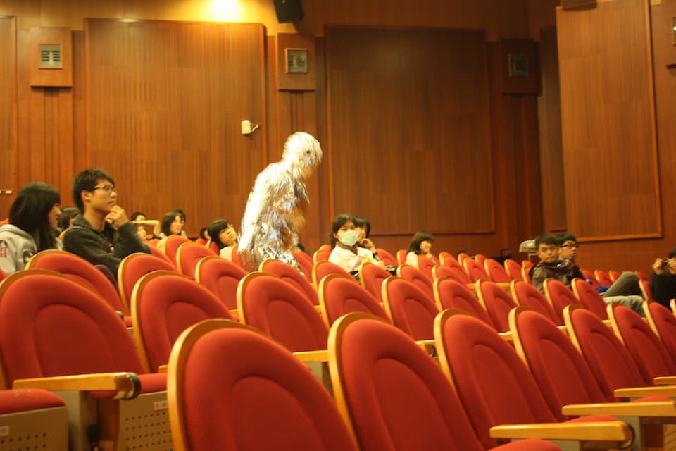 YCI-TWT-11宇中怡-事件中的事件：錫箔人-11