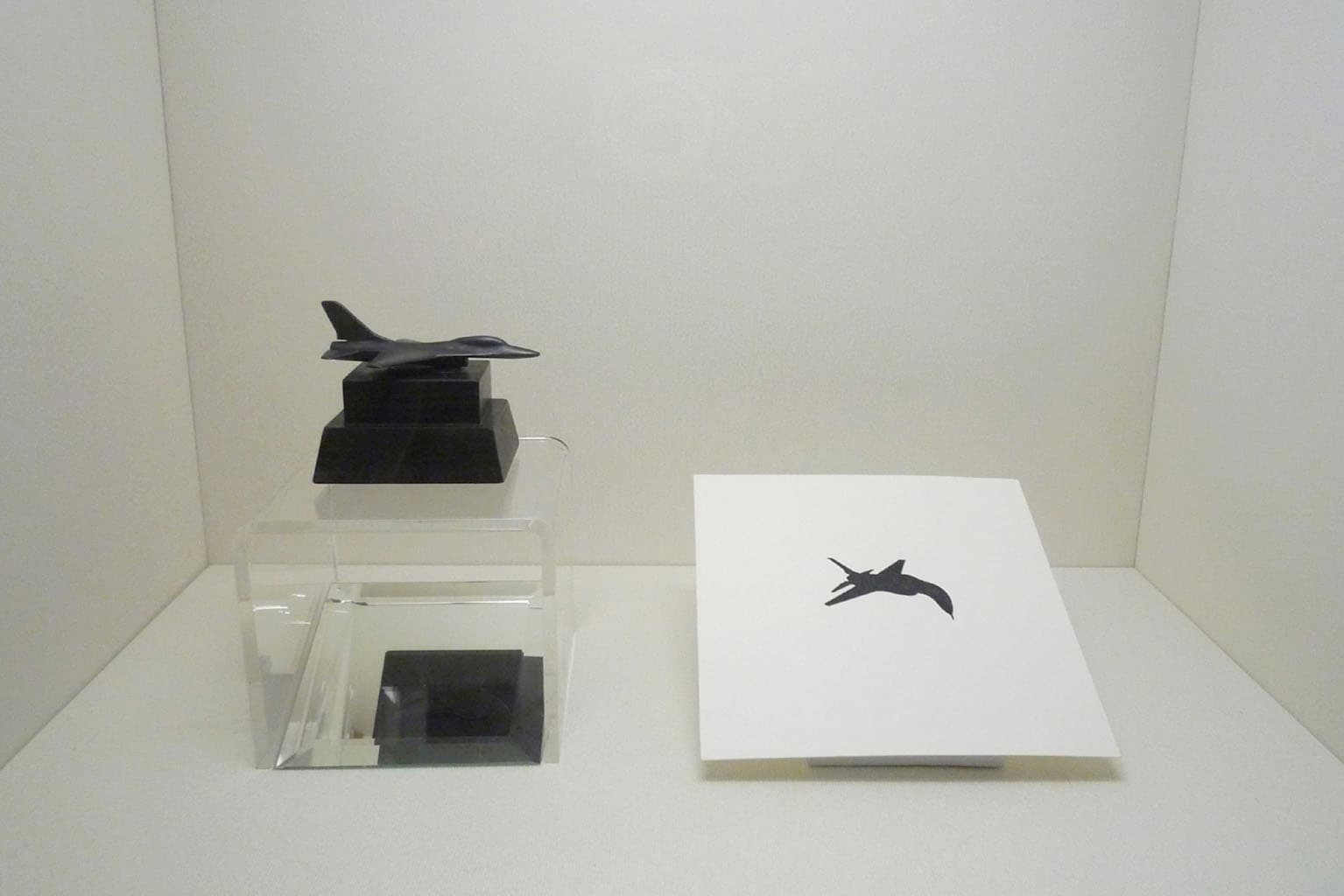 疲軟世界–美國-F-16_1