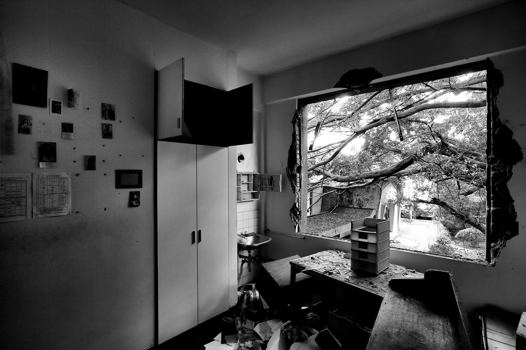 REAR-WINDOWTAIPEITW201310