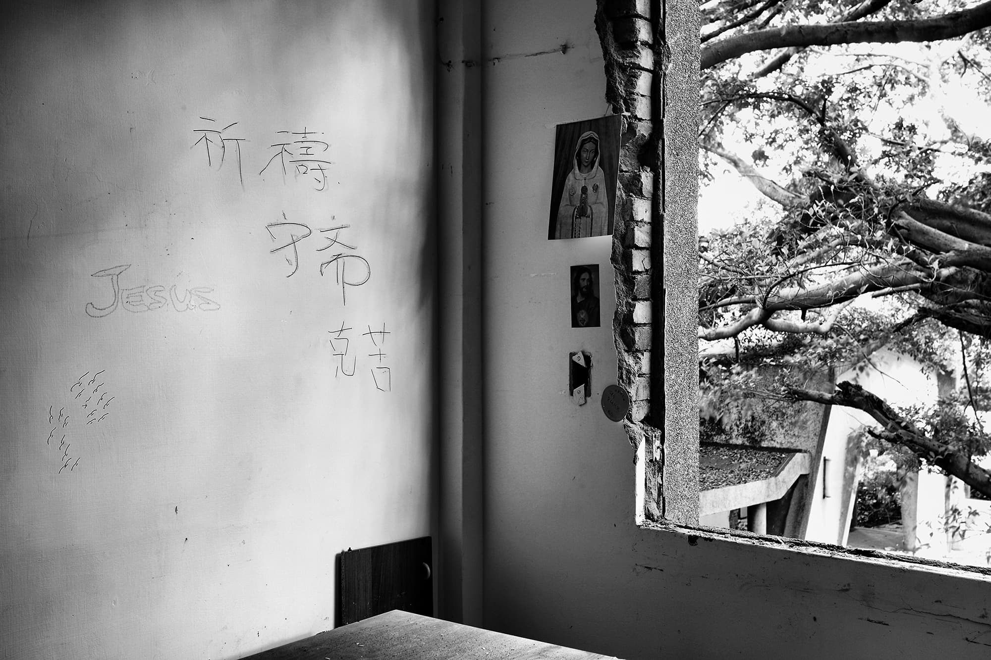 REAR-WINDOWTAIPEITW20138