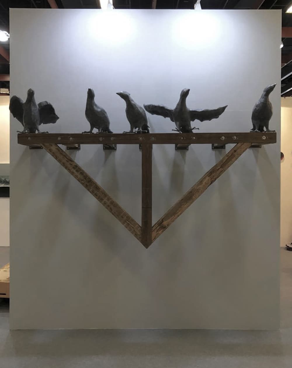 鷹與鴿 Dharmodaya