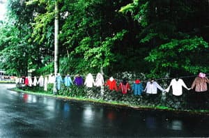 讓我們手牽著手