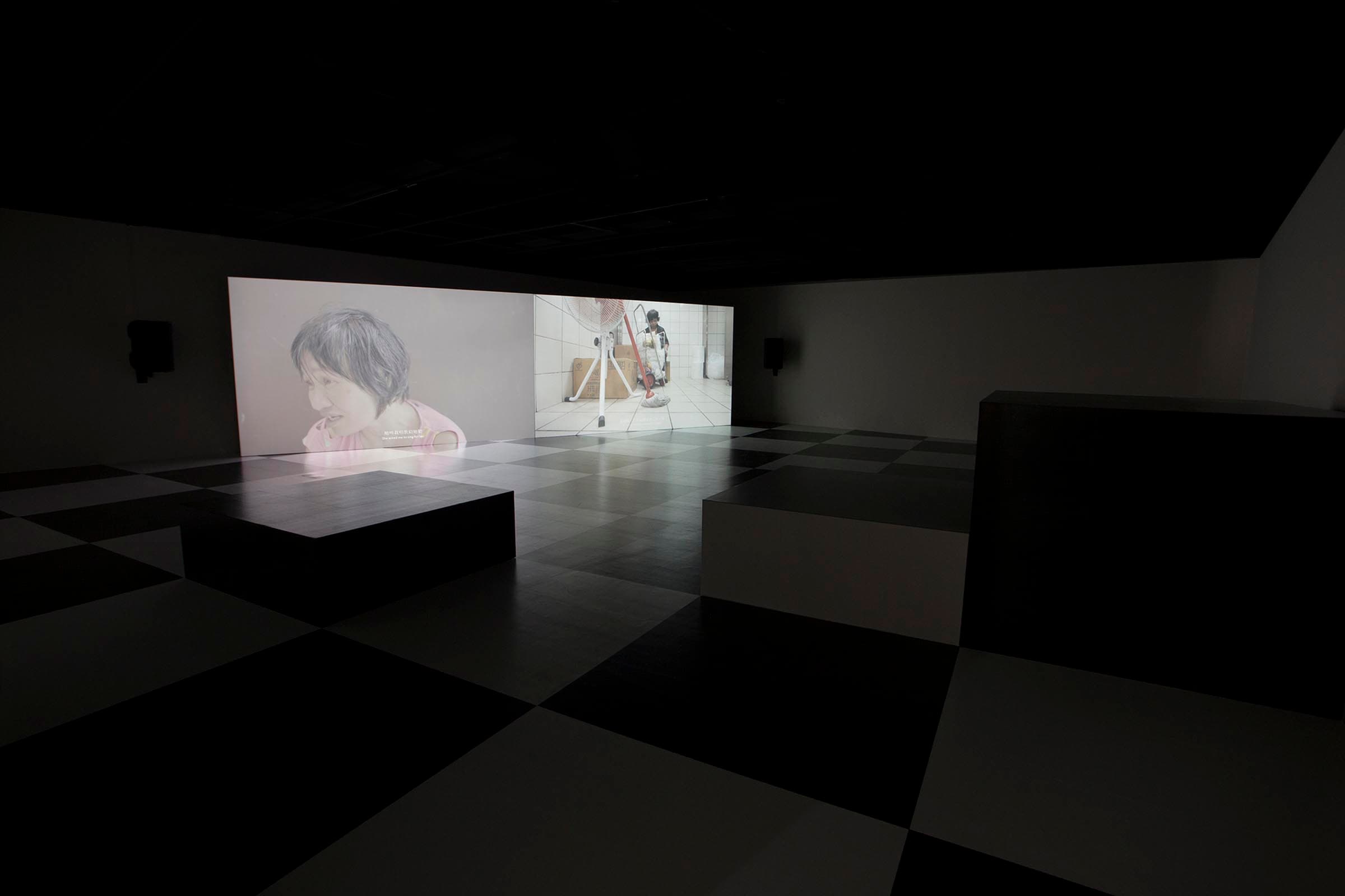 停泊在車站的愚人船