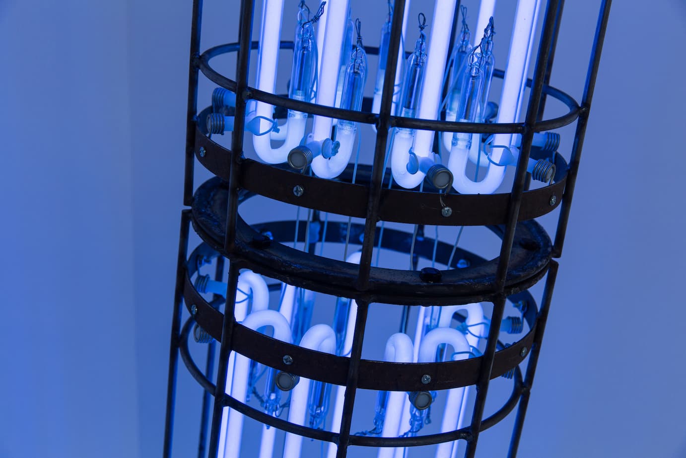 06_藍色的刺痛的愛_燈管細節_2016