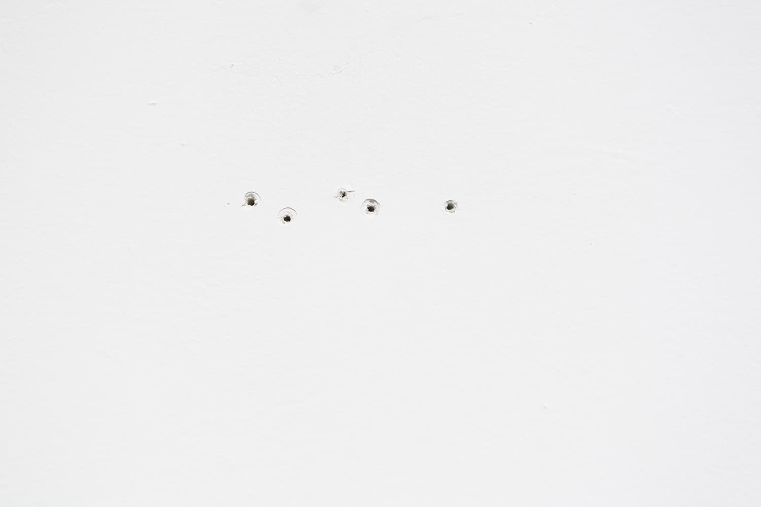 約莫鑽壞了六次