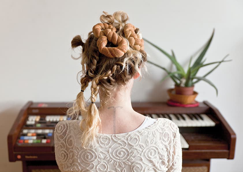 4.-Baker-Salon_Holy-s_842