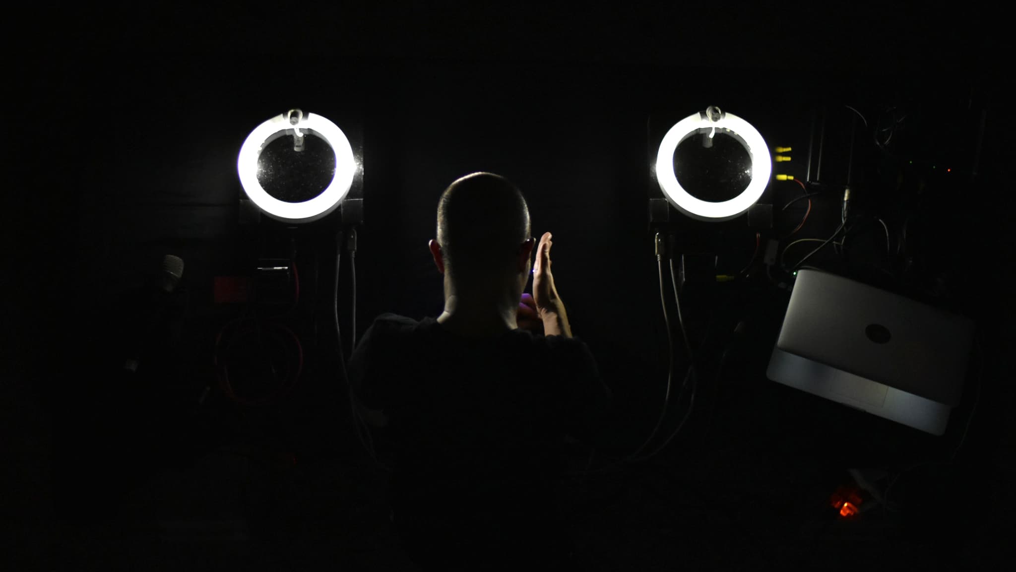 雷射日光燈聽覺演出 (演出版本)