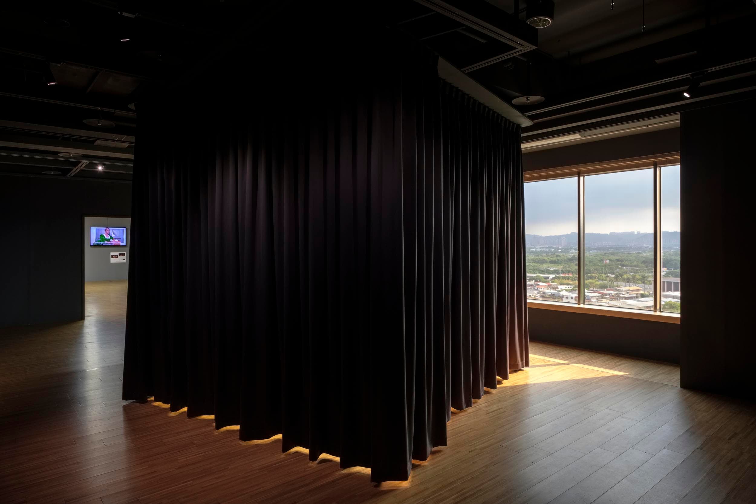 mini-adobeRGB15163832