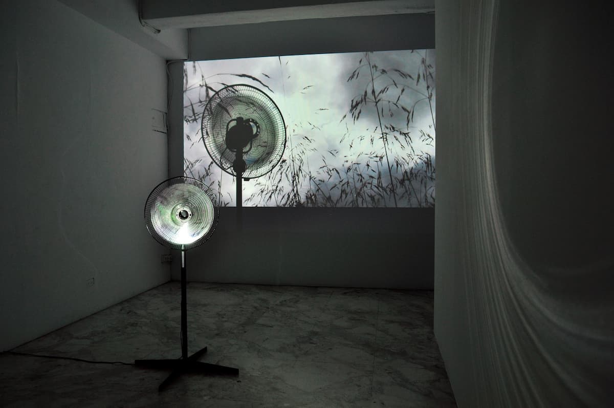 請把我吹向一個無人的天空